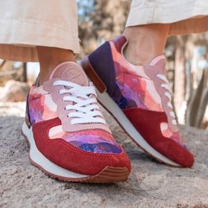 Inkkas Andes Jogger Sneakers, Size 9